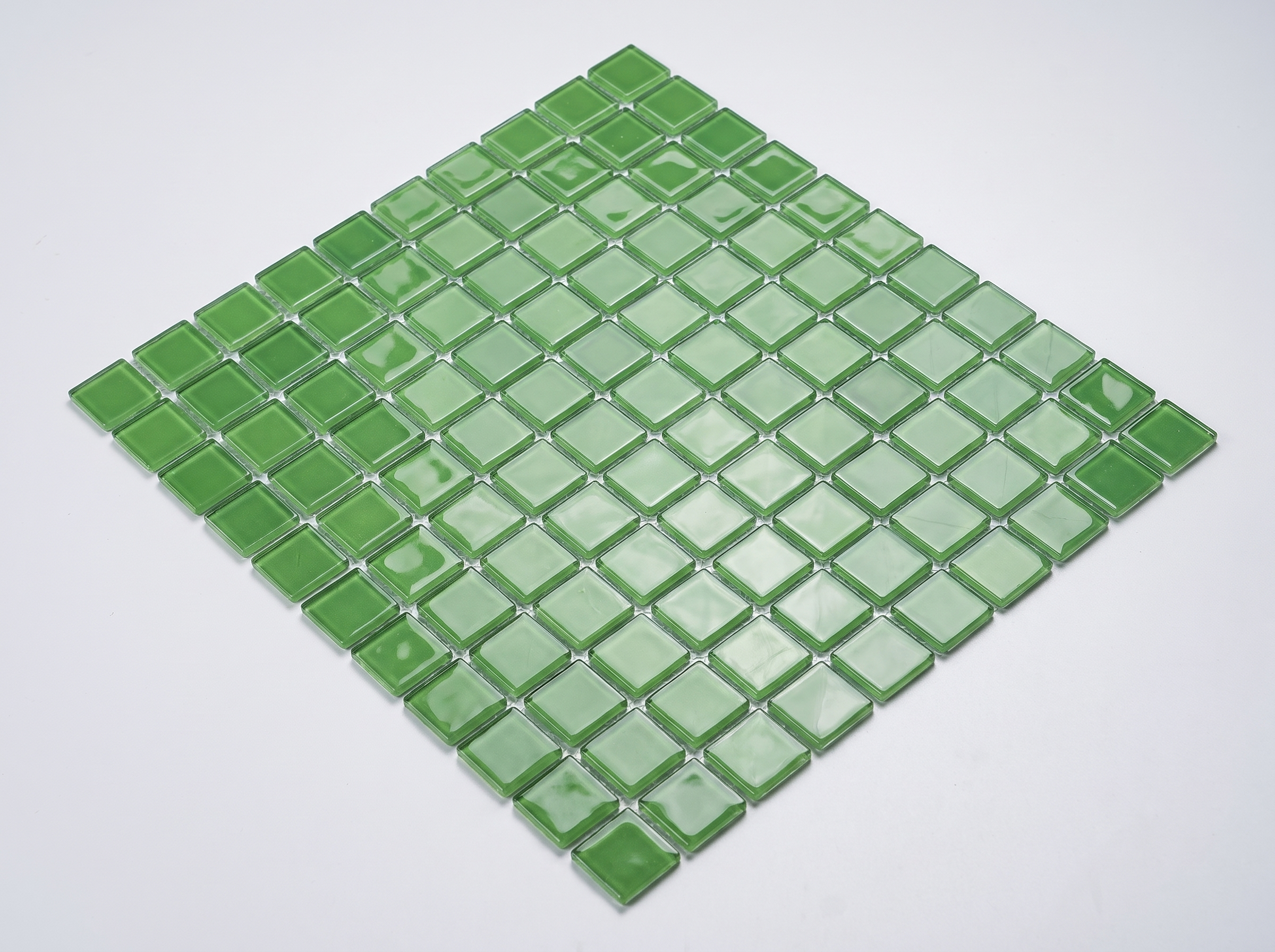 Glasmosaik 23×23 mm glänzend Grün Bloom
